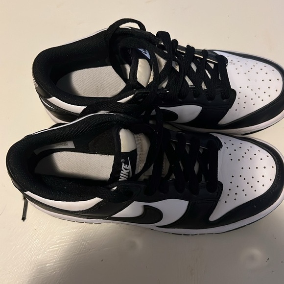 Nike Panda Dunk Size 4Y - Picture 4 of 4